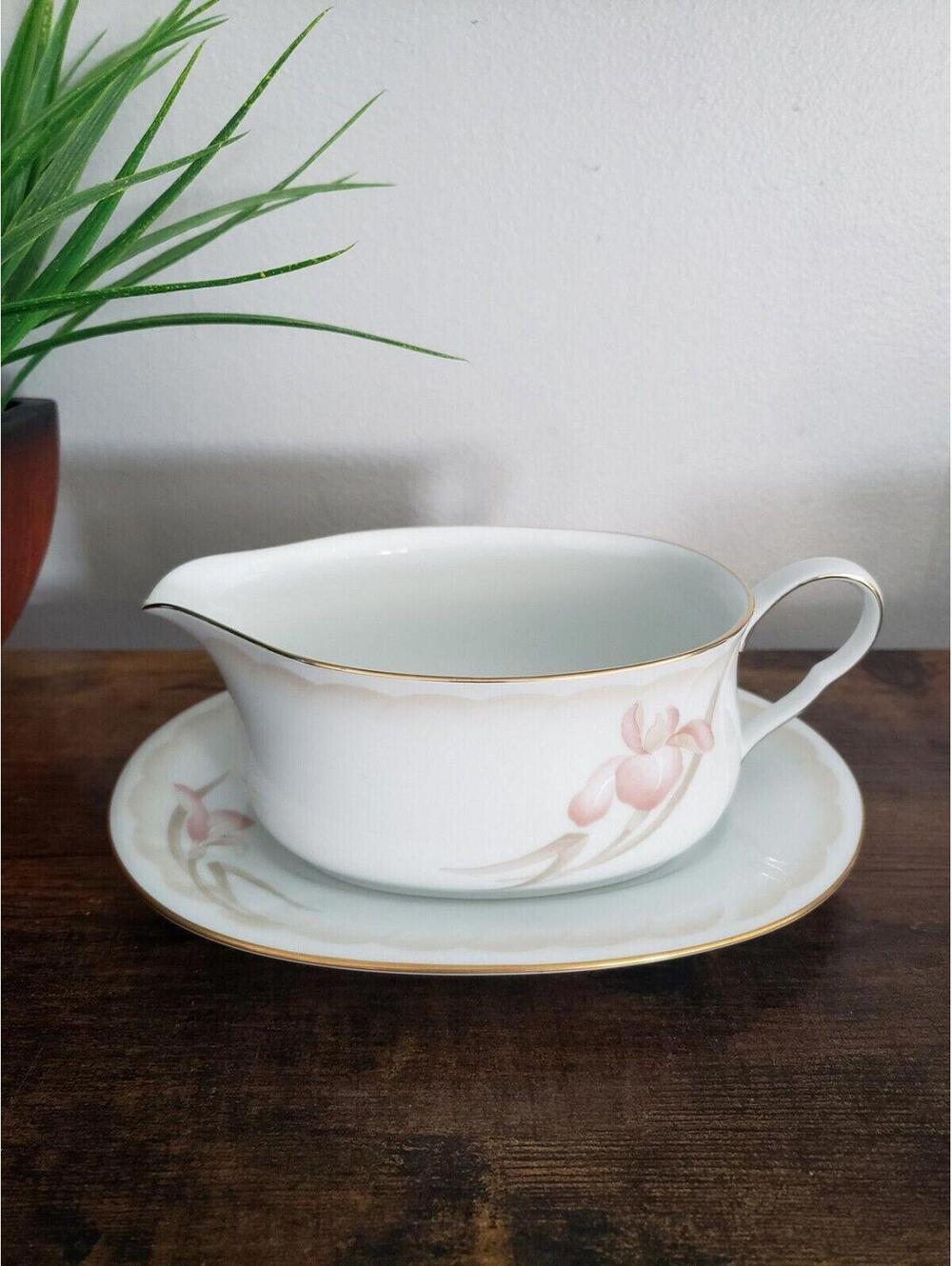 Vintage Noritake Ireland 3360 Sonata Gravy Boat with Plate